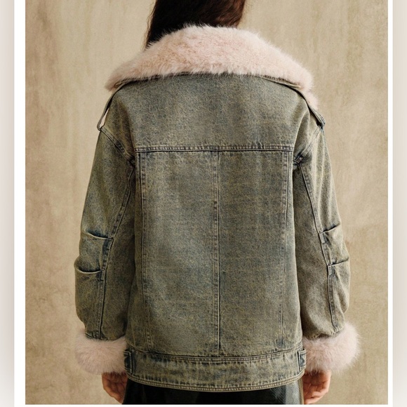 Vintage Inspired Acid Wash Denim Jacket with Faux Fur Collar & Cuffs - Picture 2 of 9